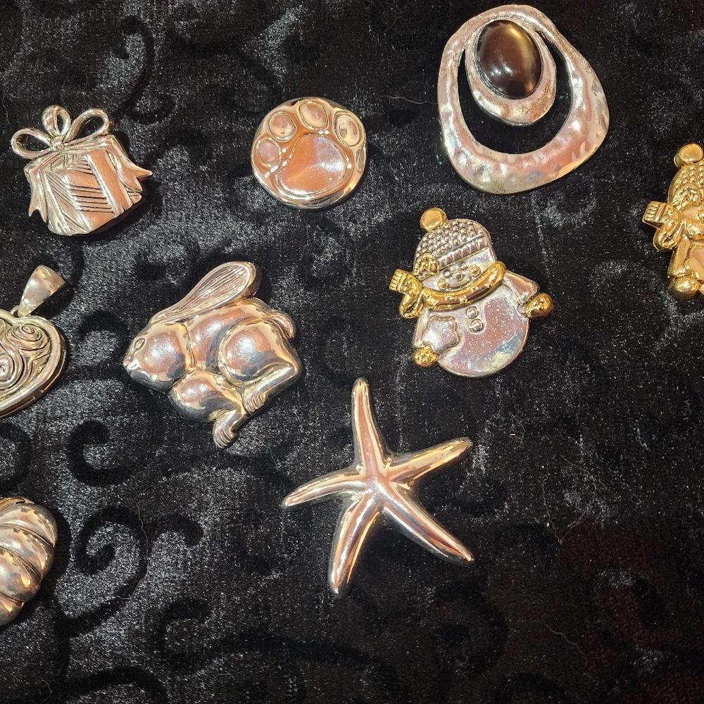 Set of 41 Necklace Slides - Picture 3 of 5